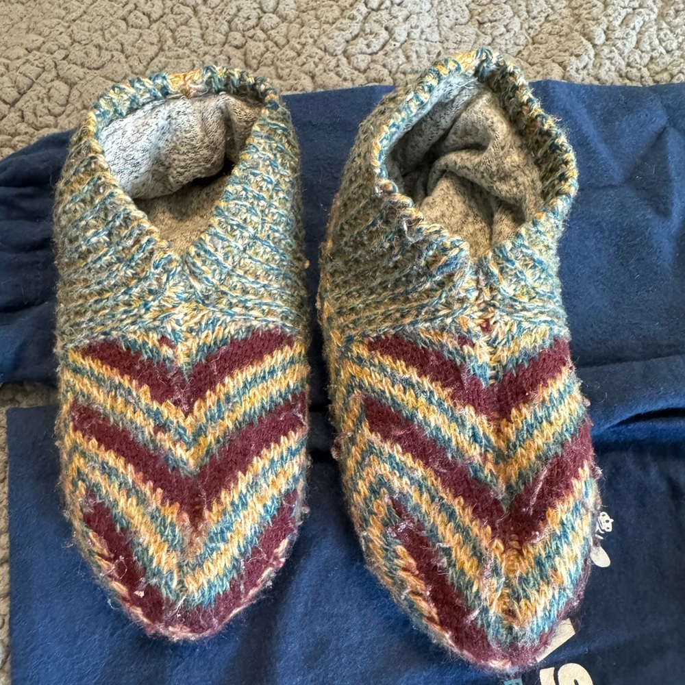 Bombas youth gripper slipper
